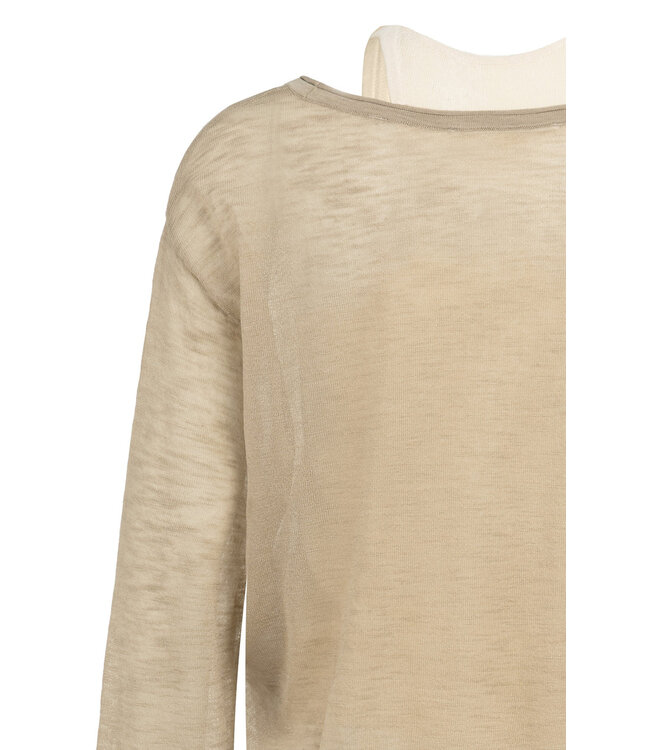 01-000594-604/61104  Twinset sweater with singlet