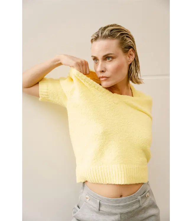BallatoS6/Yellow  soft yarn pullover