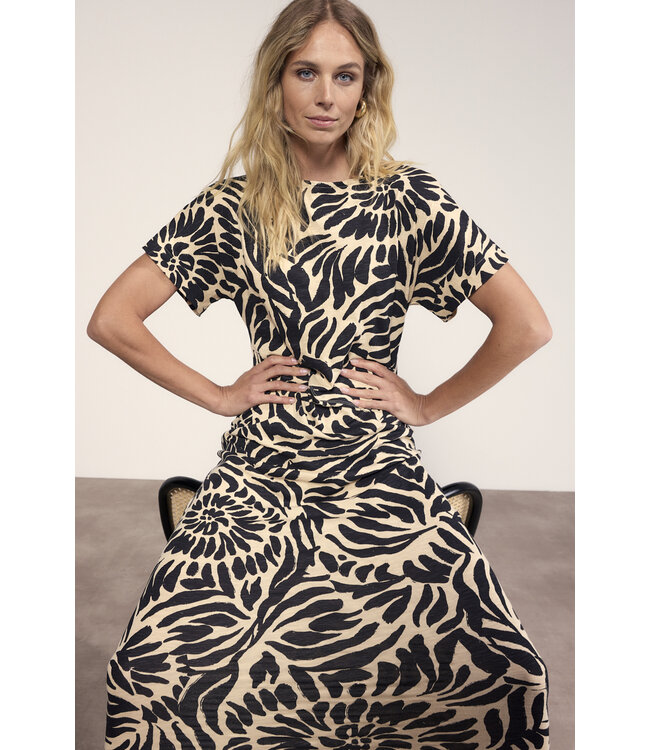 E01-20-501/100002-PrintBlack&Pebble  Dress Safari Bloom