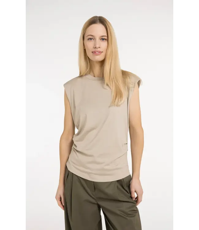 01-709365-604/61104  Sleeveless top with pleated sideseams