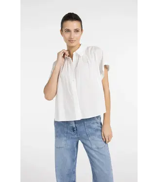 YAYA 01-201202-604/00000  Sleeveless blouse with button detail