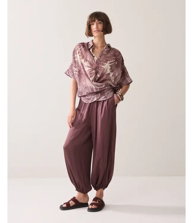 2s3481-12450/000334-DeepFig  Blouse Flowers all over