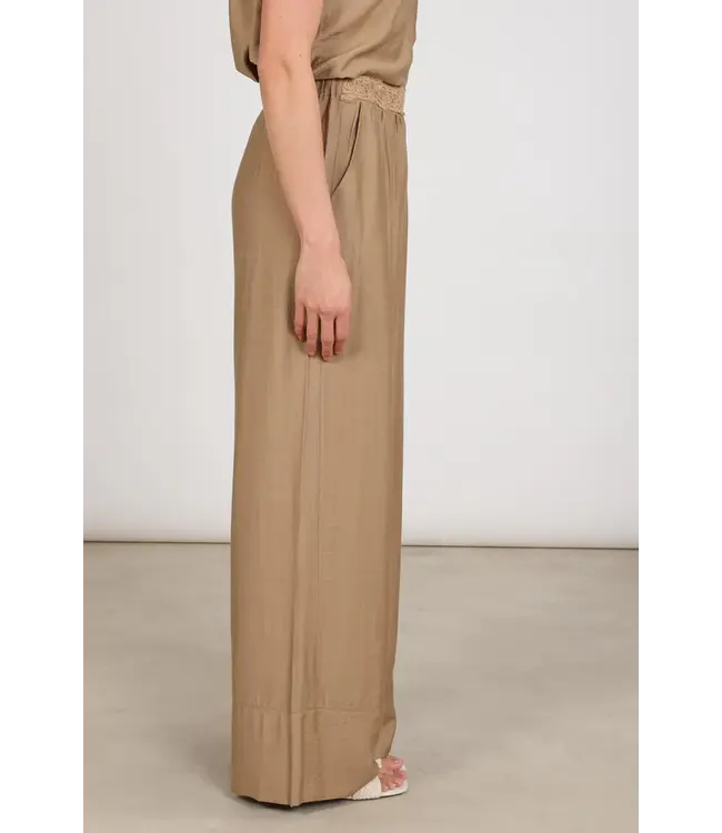 NKS09070-Camel  Merel Pants