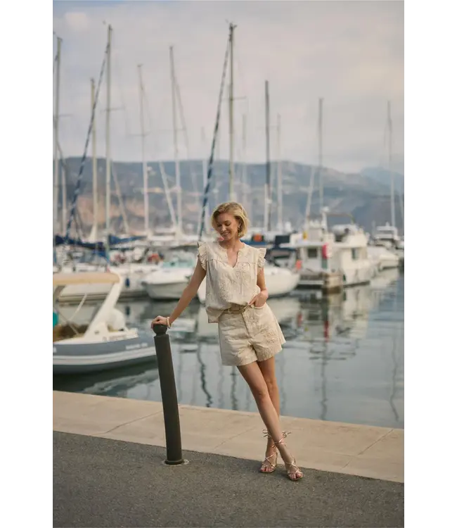 NKS09052-Sand  Dagmar Short Embroidery