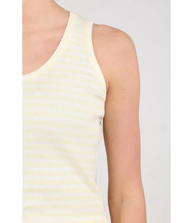 NKS01169-Offwhite/Sun  Steffie Singlet