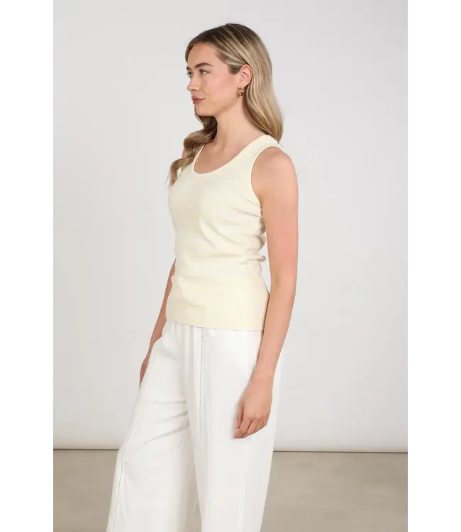 NKS01169-Offwhite/Sun  Steffie Singlet