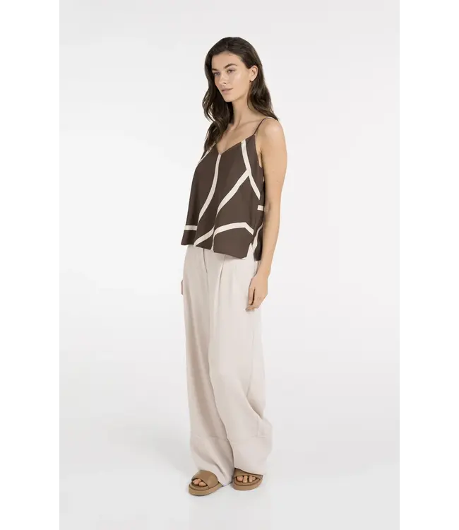 01-721060-605/912161  Printed v-neck singlet