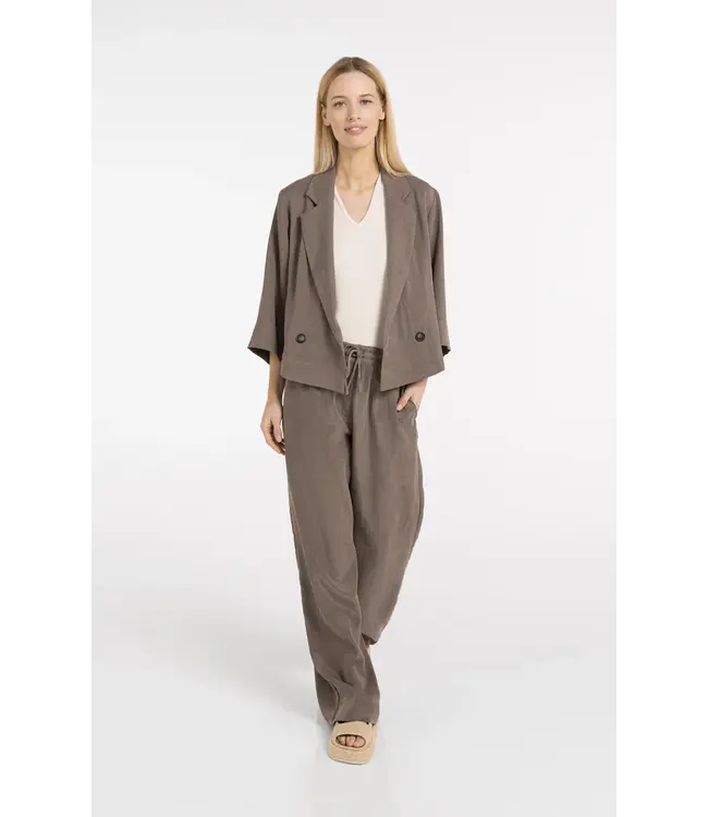 01-501084-605/99070  Woven loose fit blazer jacket with kimono sleeve