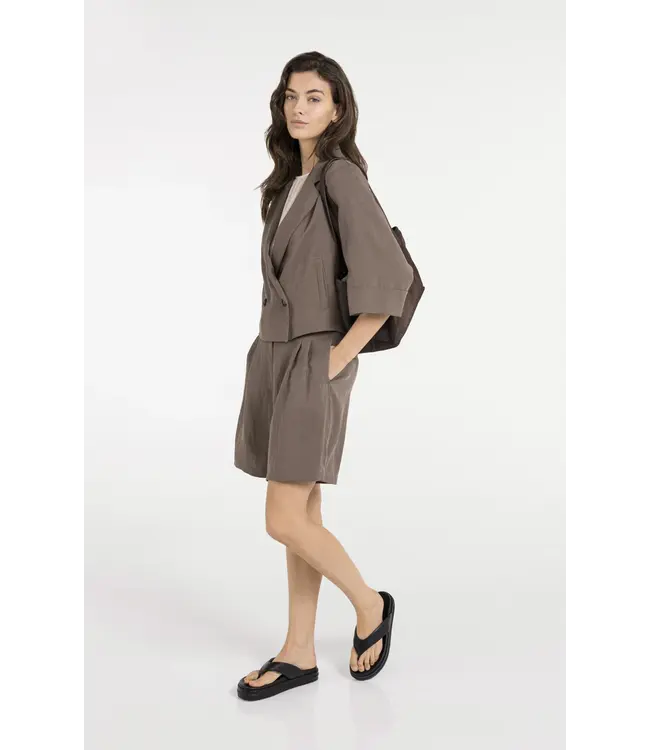 01-501084-605/99070  Woven loose fit blazer jacket with kimono sleeve