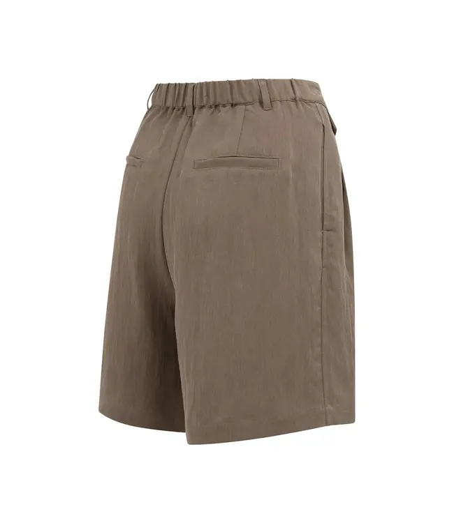 01-321032-605/99070  Woven longer length bermuda short