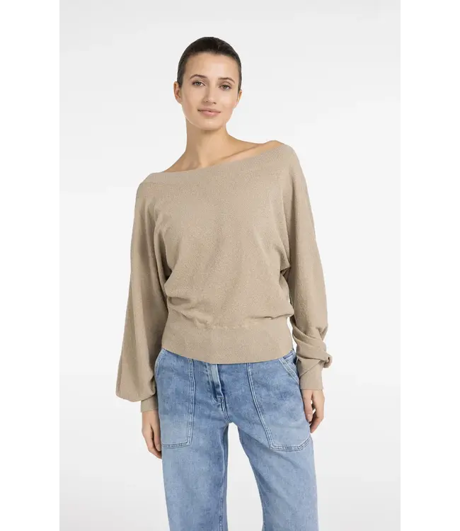 01-000583-604/61104  Batwing towel knit sweater