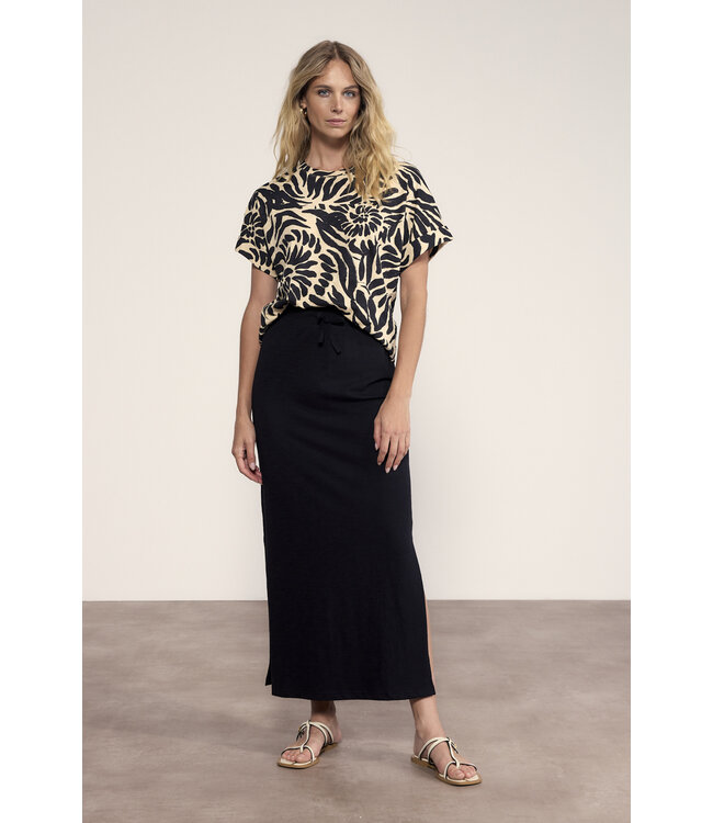 E01-20-401/100002-PrintBlack&Pebble  Top Safari Bloom