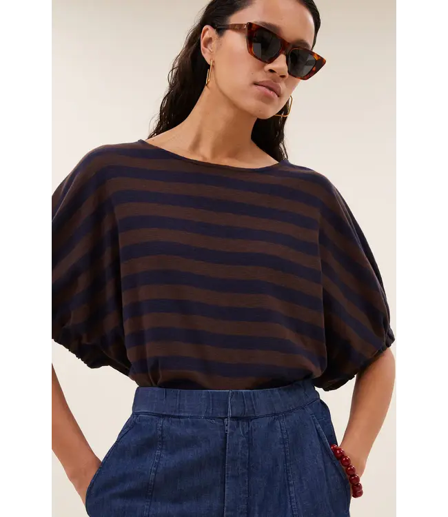 26411011/CoffeeBean  merle big stripe top