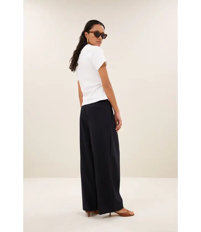 26411116/White  freja shirt