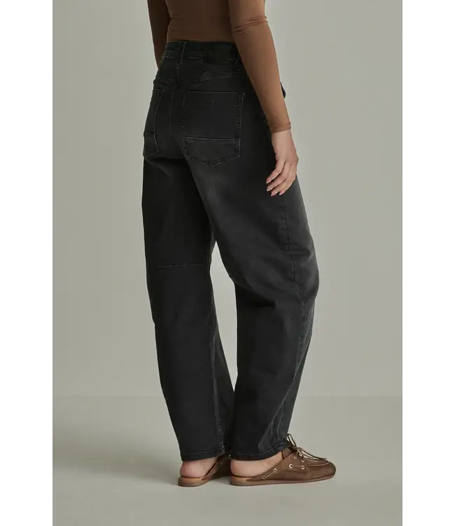 FW261.266396/D212-NightfallBlack-L32  Becca Long Barrel