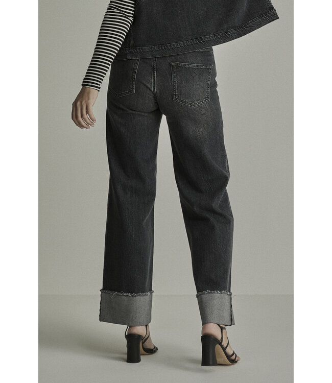 FW261.266402/D205-ShadowBlack-L32  Mira Turn Up