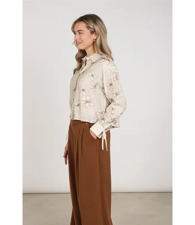 NKF02118/Sand  Bailey Blouse Flower
