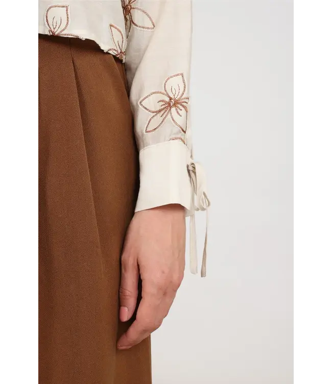 NKF02118/Sand  Bailey Blouse Flower
