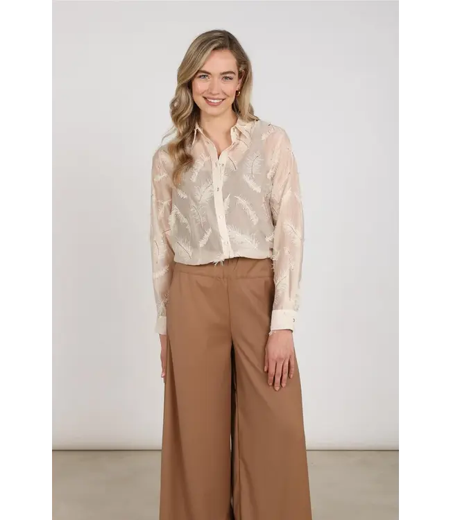 NKF02179/Sand  Aysha Blouse Feathers
