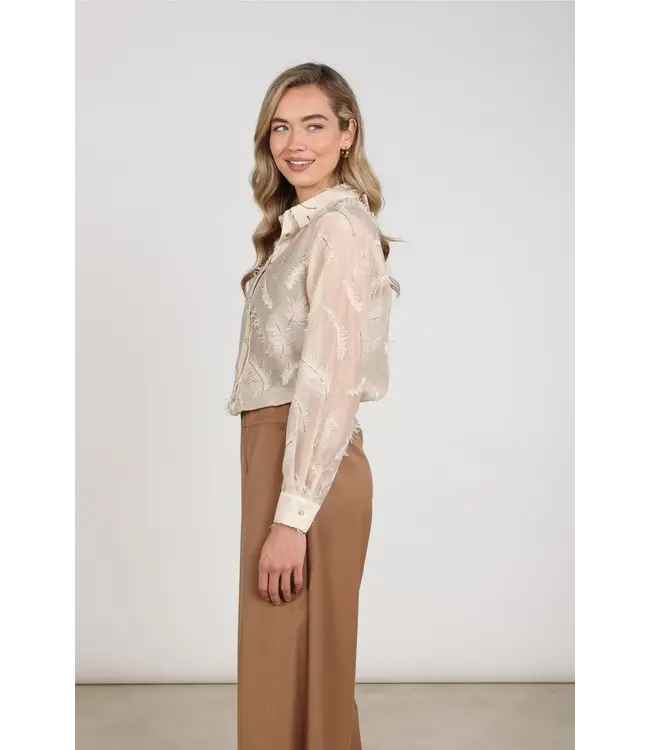 NKF02179/Sand  Aysha Blouse Feathers