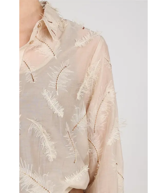 NKF02179/Sand  Aysha Blouse Feathers