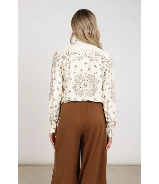 NKF02201/OffWhite/Toffee  Angie Blouse Tie Paisley