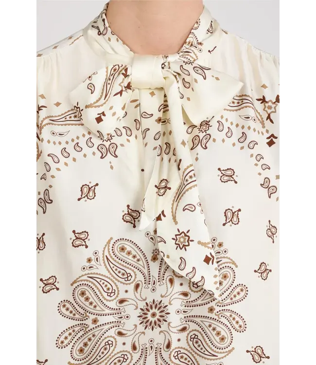 NKF02201/OffWhite/Toffee  Angie Blouse Tie Paisley