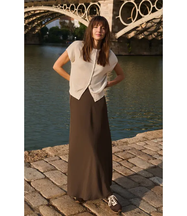 01-401096-607/90814  Woven A-line maxi skirt