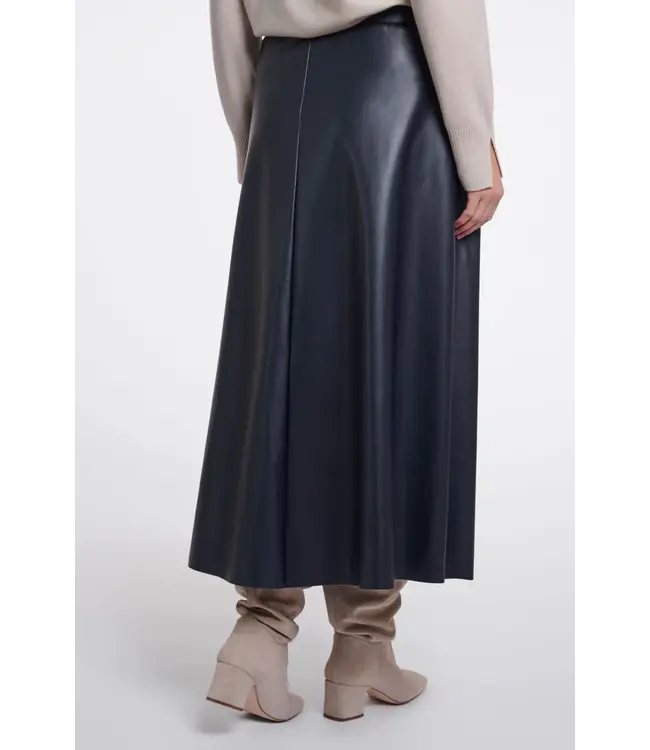Chelsea.7502611/DarkNavy  Faux leather skirt with belt
