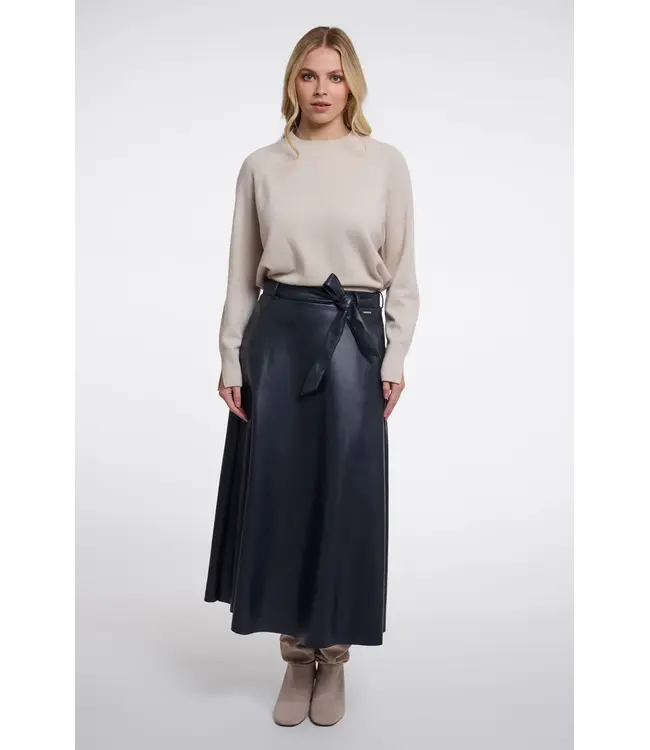 Chelsea.7502611/DarkNavy  Faux leather skirt with belt