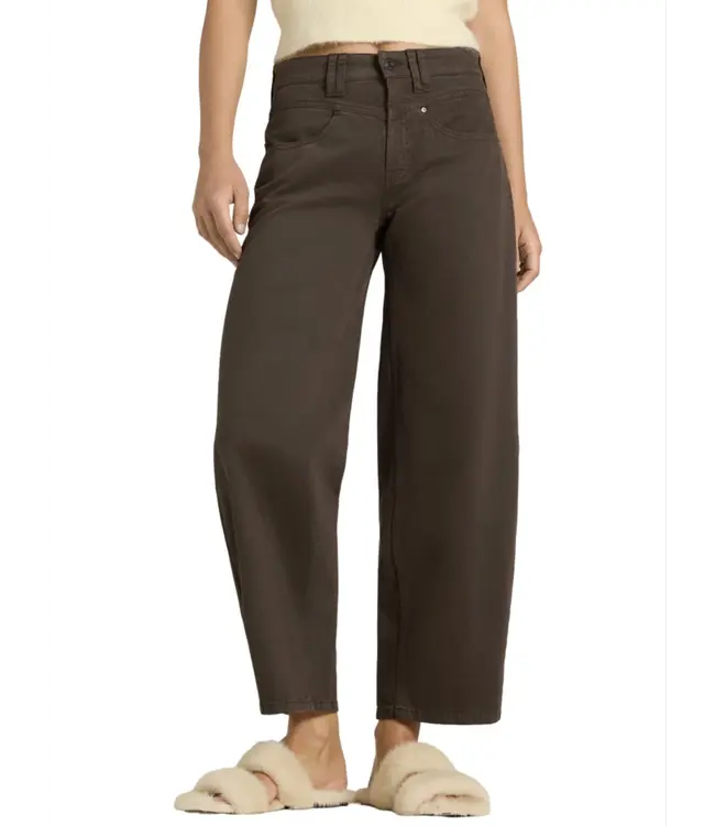 7667-0137/04-777 Barrel jeans Odele EsperessoEarth