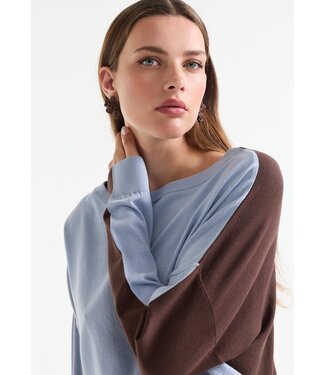 JANSEN Amsterdam EMMY-W26/000544-darkbrown-lightblue  EMMY TRUI fn 194 round neckline 3/4 sleeve wide fit