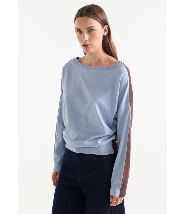 EMMY-W26/000544-darkbrown-lightblue  EMMY TRUI fn 194 round neckline 3/4 sleeve wide fit