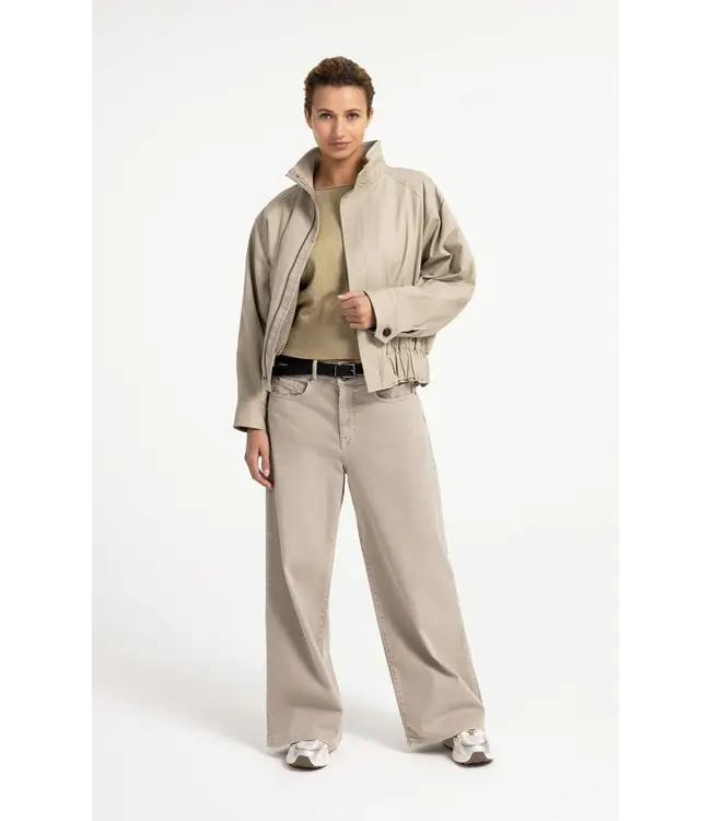 01-311153-608/99027  Denim jeans with wide legs and distinctive waistband - L32