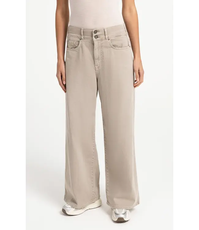 01-311153-608/99027  Denim jeans with wide legs and distinctive waistband - L32
