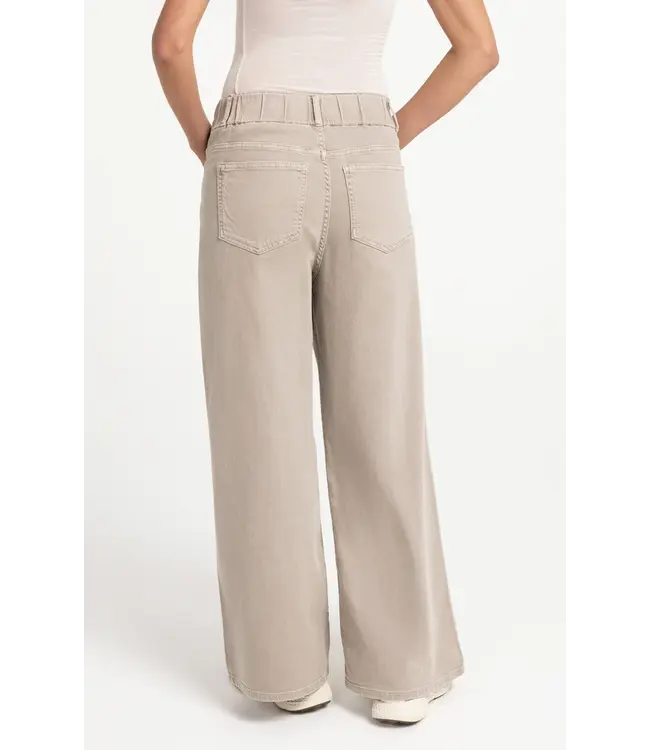 01-311153-608/99027  Denim jeans with wide legs and distinctive waistband - L32