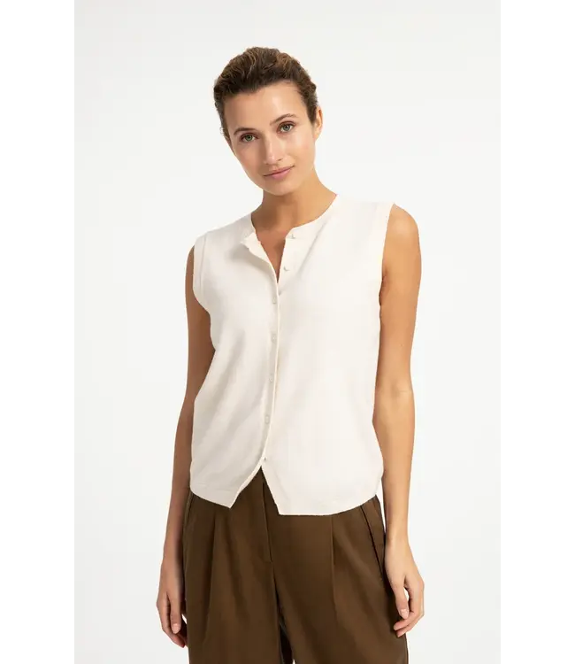 01-010170-608/990802  Knitted spencer with button closure