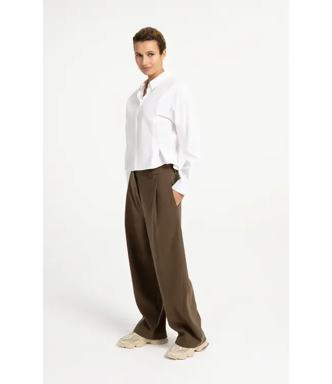 01-301275-608/90617  Woven barrel-leg trousers with pleat detail