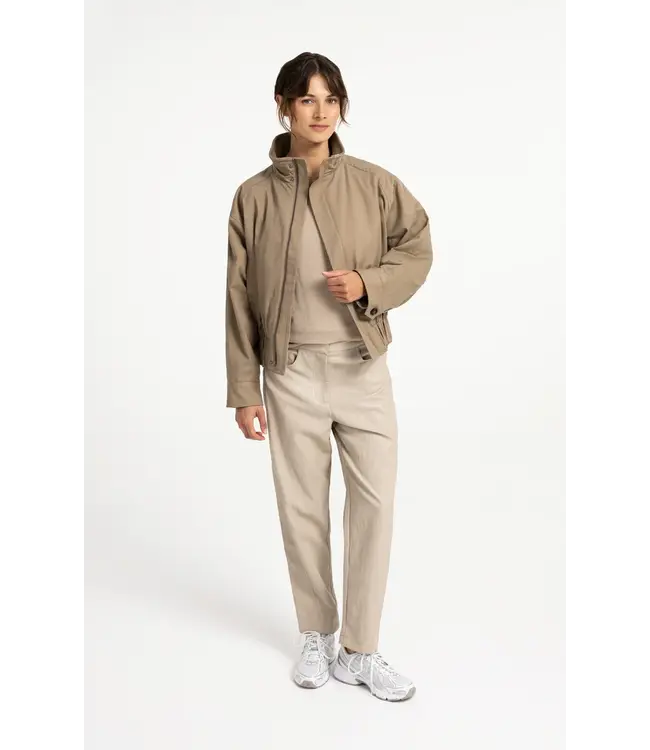 02-001080-608/81018  Oversized jacket with stand collar