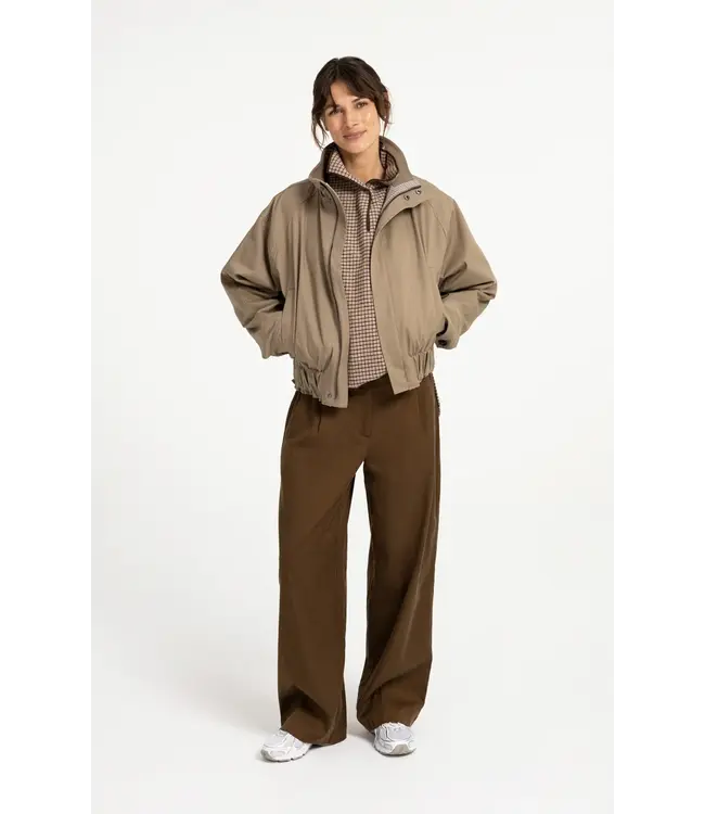 02-001080-608/81018  Oversized jacket with stand collar