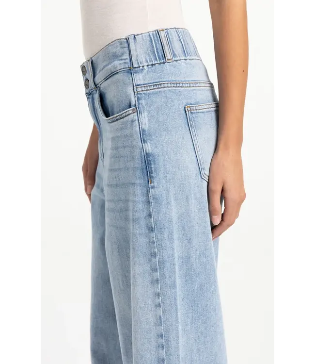 01-311153-608/99036  Denim jeans with wide legs and distinctive waistband - L32