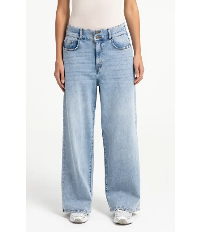 01-311153-608/99036  Denim jeans with wide legs and distinctive waistband - L32