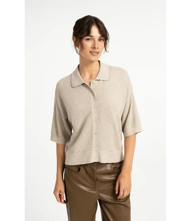 01-010169-608/611032  Open knit cardigan with collar and short sleeves