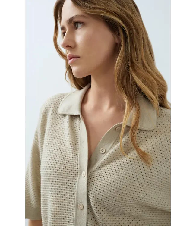 01-010169-608/611032  Open knit cardigan with collar and short sleeves