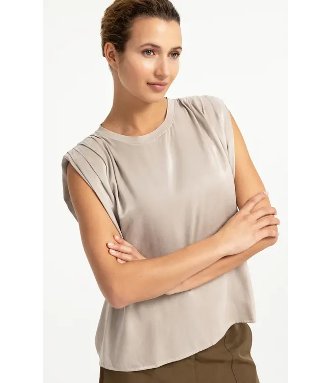 01-701408-608/61103  Sleeveless top with shoulder pleats