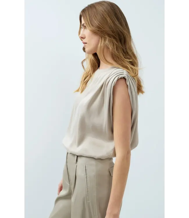 01-701408-608/61103  Sleeveless top with shoulder pleats