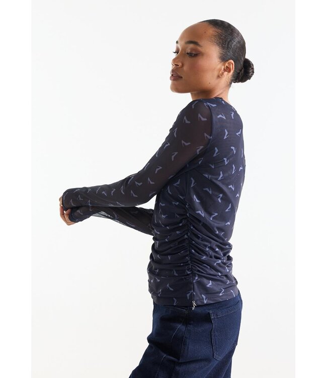 JENNY-W26/000772-darkblue-shadowblue  JENNY TOP mhp 109 mesh heel print round neck gattering waist