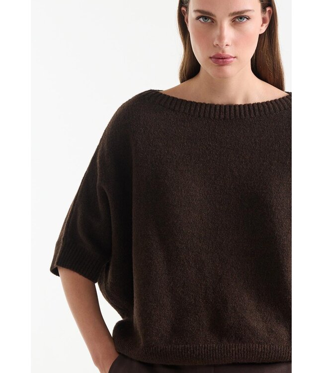 DACOTA-W26/000180-camel  DACOTA TRUI sk 163 round short batwing sleeve