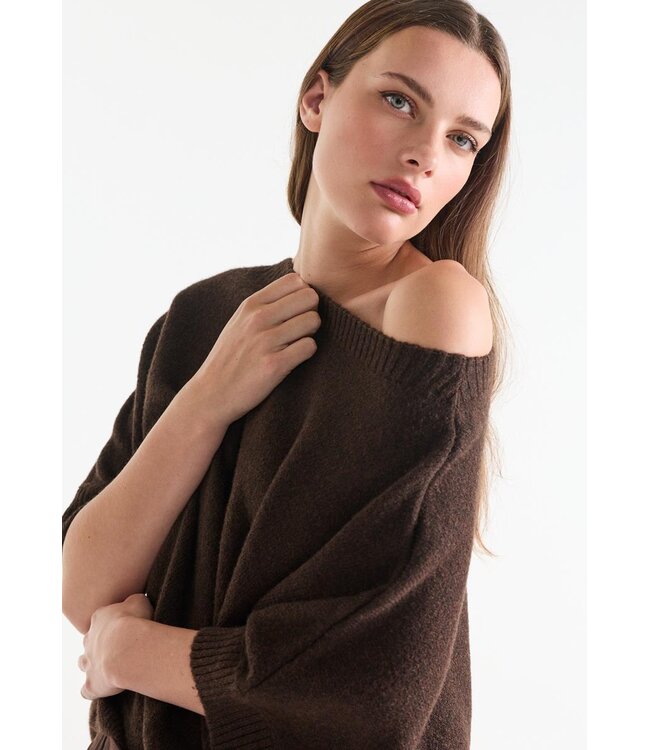 DACOTA-W26/000180-camel  DACOTA TRUI sk 163 round short batwing sleeve