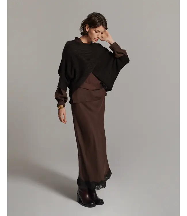 7s8029-70093/000754-Darkchocolate  Wrap sweater Super soft knit